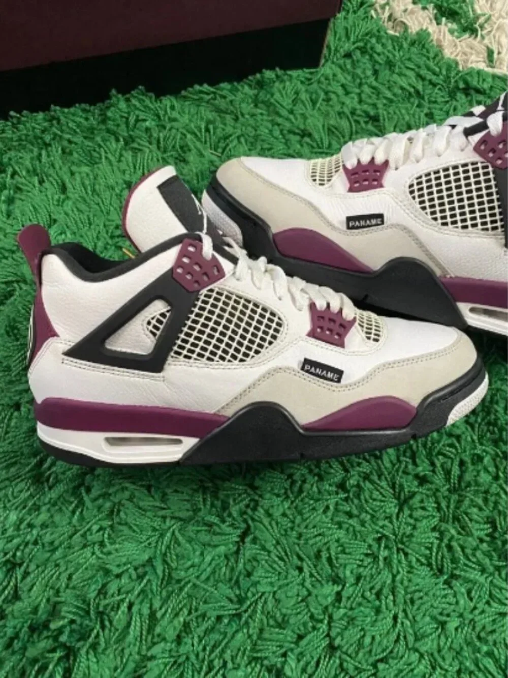 Nike Jordan 4 Retro x Paris Saint Germain Bordeaux